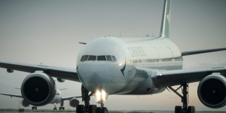 Qatar Airways, 896 milyon dolara Cathay’den ayrılıyor