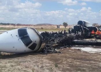 Kongo’da bakanın bulunduğu uçak küle döndü