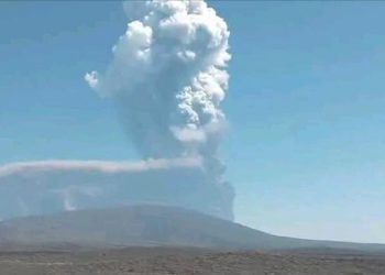 Yanardağ patlaması Hindistan’da uçuşları aksattı