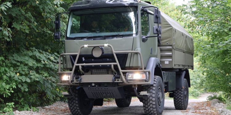 Asya’ya 1 milyar dolarlık askeri kamyon satışı