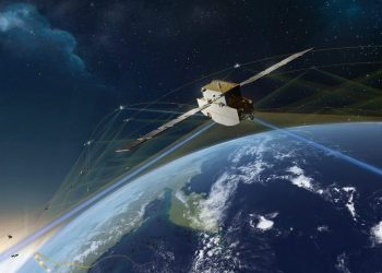 ABD uzay savunması için 72 uyduya imza attı