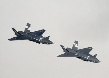 İki KIZILELMA ilk kez birlikte uçtu!