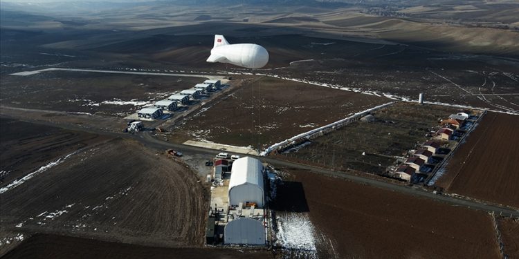 Yerli hava balonu GÖKÇERİ sahada: Gözetle, takip et, vur
