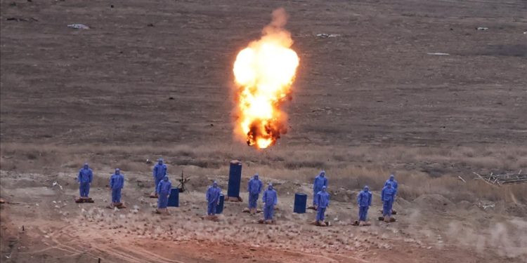STM’nin sürü İHA’ları gerçek mühimmatla sahada tam isabet
