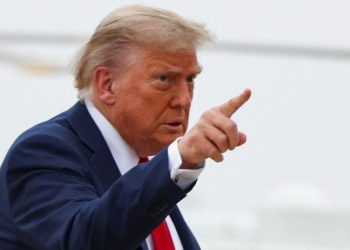 Trump: Grönland için zor yol masada!