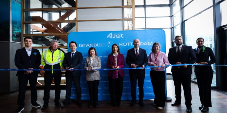 AJet, Rotterdam hattını açtı