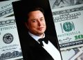 Elon Musk, 800 milyar dolar eşiğini aşan ilk kişi oldu