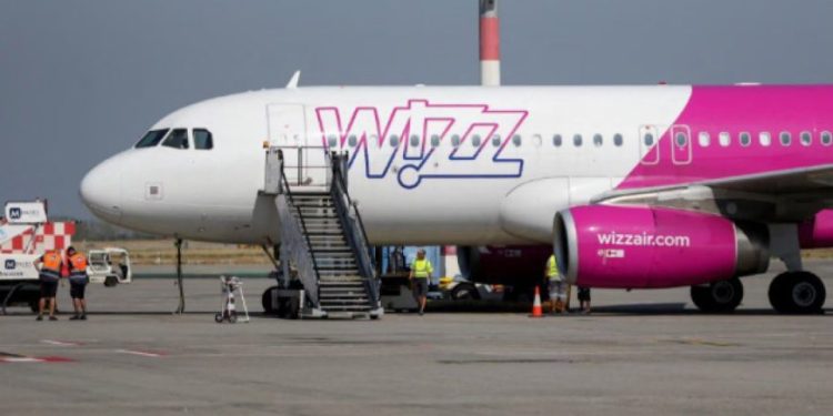 İsrail jetleri, Wizz Air uçağına eşlik etti